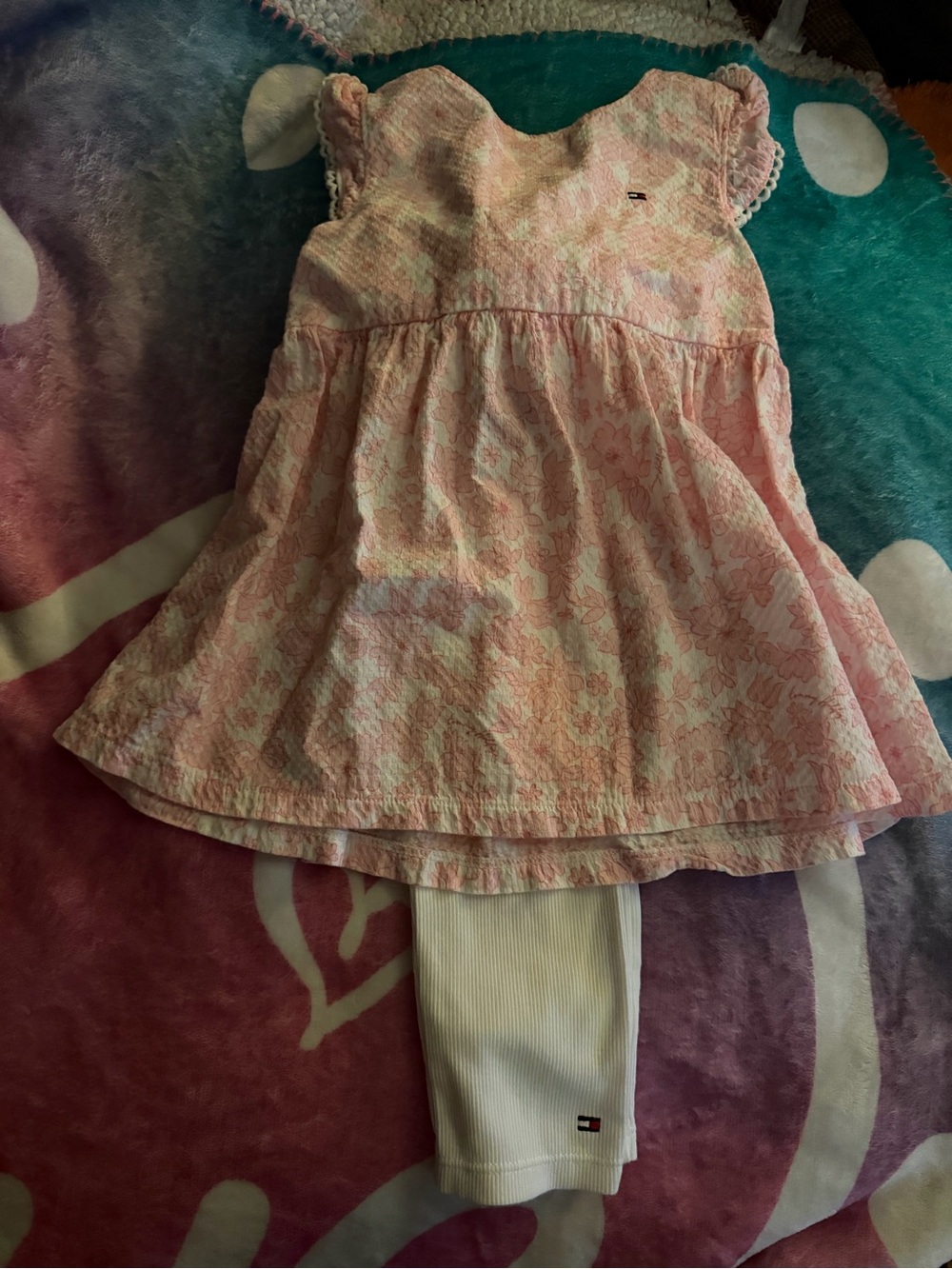 Tommy Hilfiger Pink Floral blouse sleeveless with White Leggings